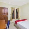 Отель RedDoorz Plus near Ciputra World Kuningan 2, фото 6
