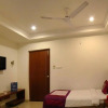 Отель OYO Rooms Mahanadu Road Extension, фото 2