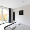 Отель Immaculate Central Windsor Town House, фото 5