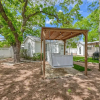 Отель New! Charming Cottage Near Main w/ Patio&firepit!!, фото 12