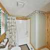 Отель Bear Essentials 3 Bedroom Home by Redawning, фото 12