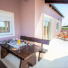 Отель Villa With Large Garden and Pool, Ideal for 8 People, Only 10 Minutes Pula, фото 9