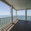 Отель Shamrock Shores - Gulf Front West End Pet Friendly Property With Room For Everyone. 3 Master Suites!, фото 7