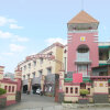 Отель RedDoorz near Setrasari Mall 2 в Бандунге