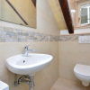 Отель Nice Home in Podstrana with Hot Tub, WiFi & 4 Bedrooms, фото 8