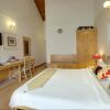 Отель Neelesh Inn - A Luxury Lake view Hotel, фото 5