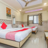Отель OYO 22048 Trio Hotel, фото 7