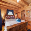 Отель Beautiful Log Cabin In The Lake Lure~ Close To Mirror Lake ~ Wifi 2 Bedroom Cabin by RedAwning, фото 4