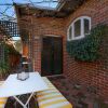 Отель Designer 2 Bedroom House with Garden in Northbridge, фото 13