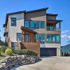 Отель Luxe Asheville Home w/ Stunning Mountain Views!, фото 5