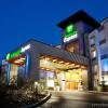 Отель Holiday Inn Express & Suites Langley, an IHG Hotel, фото 1