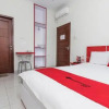 Отель RedDoorz @ Buah Batu 2, фото 4