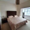 Отель Polly's Place - A lovely 3 bed flat, near to beach with free parking в Клактон-он-Си