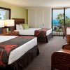 Отель Courtyard King Kamehameha's Kona Beach Hotel, фото 3