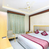 Отель OYO 5446 Hotel Maharajay, фото 4