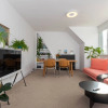 Отель Bright 1 Bedroom Flat Near the Tube, фото 10