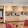 Отель TownePlace Suites by Marriott Milwaukee Grafton, фото 6