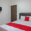 Отель RedDoorz Hostel near Lawang Sewu Semarang, фото 5