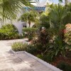 Отель Spacious Garden Villas on Beach Frost Resort Near Atlantis, фото 37