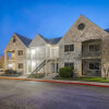 Отель Hawthorn Suites by Wyndham San Antonio NE в Ливе Оук