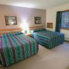 Отель Cedarbrook Hotel Room w/2 Doubles 116 в Мендоне