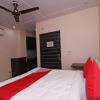 Отель OYO 44999 Jaypee Studios, фото 3