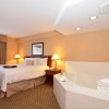 Отель Hampton Inn & Suites by Hilton Langley-Surrey, фото 7