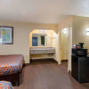 Отель Rodeway Inn & Suites East, фото 6