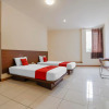 Отель RedDoorz Plus @ Karebosi Area 2, фото 5