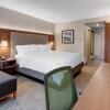 Отель Holiday Inn Express Hotel & Suites West Long Branch, an IHG Hotel, фото 7