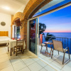 Отель Traditional Sierra Leon Oceanfront Rooms, фото 9