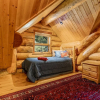 Отель Luxury Log Chalet | Pool + Private HotTub | Ski In/Out | Overlooking Greywolf GC, фото 17