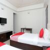 Отель OYO 18931 Flagship Azad Square Medanta, фото 4