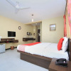 Отель OYO 3023 Compact Suites Lavelle Road, фото 5