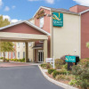 Отель Quality Inn & Suites, фото 1