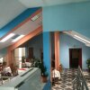 Отель Pensiunea Beatrice в Рымнику-Вылче