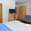 Отель Ivi - big Parking and Courtyard - SA4, фото 3