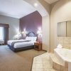 Отель La Quinta Inn & Suites by Wyndham Gainesville, фото 26