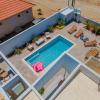 Отель Newly Built Private Pool 3BR Parking Wi-fi, фото 15