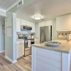 Отель Fernandina Beach Condo ~ 1 Mi to Golf Courses, фото 6