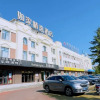 Отель Home Inn Plus (Dunhua Railway Station) в Дуньхуа
