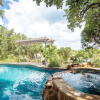 Отель Hummingbird Hideaway 4 Bedroom Home, фото 15