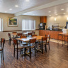 Отель Econo Lodge Inn and Suites Sandy, фото 20