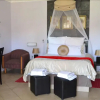 Отель Royal de Swan Guesthouse, фото 2