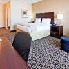 Отель Holiday Inn Express Hotel & Suites Clovis, an IHG Hotel, фото 2