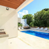 Отель Rooftop Jacuzzi Vacation Home by Olahola, фото 12
