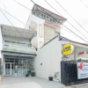 Отель RedDoorz Plus near Malang Airport, фото 12