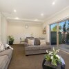 Отель Newcastle Short Stay Apartments - Birmingham Garden Townhouses, фото 33