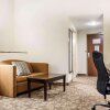 Отель Comfort Suites At Kennesaw State University, фото 36