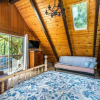 Отель Cozy Cabin On The Cove - Lakefront with Private Dock by Yosemite Region Resorts, фото 11